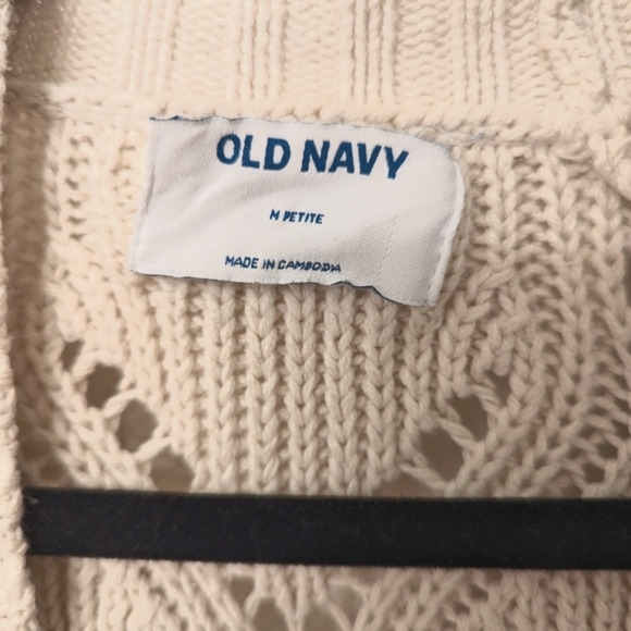 Old Navy Knit Cardigan, Cream, Size Medium Petite - Picture 3 of 3